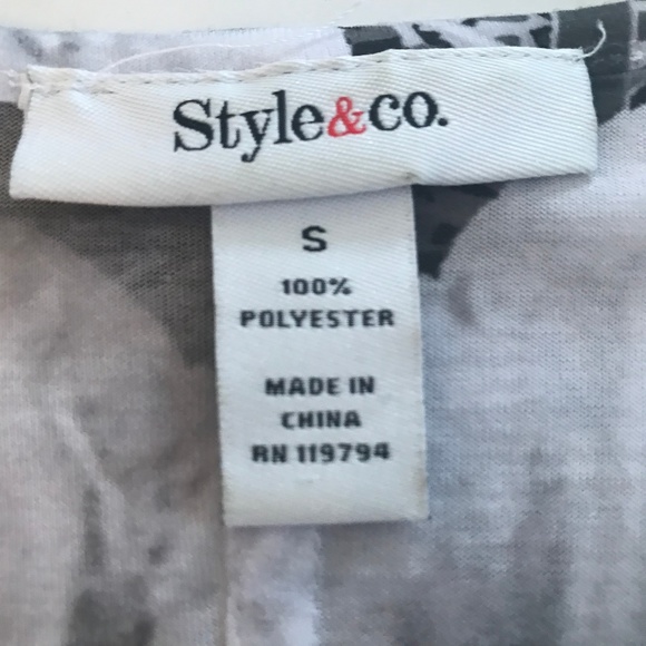 Style & Co Bat Wing Black White Floral Sequin Top - Picture 7 of 7